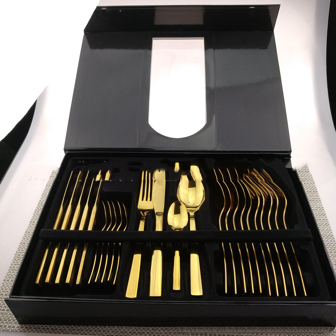 24 Piece Golden Stainless Steel Cutlery Set